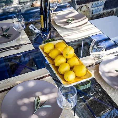 ヴィラ Maja スコペロス